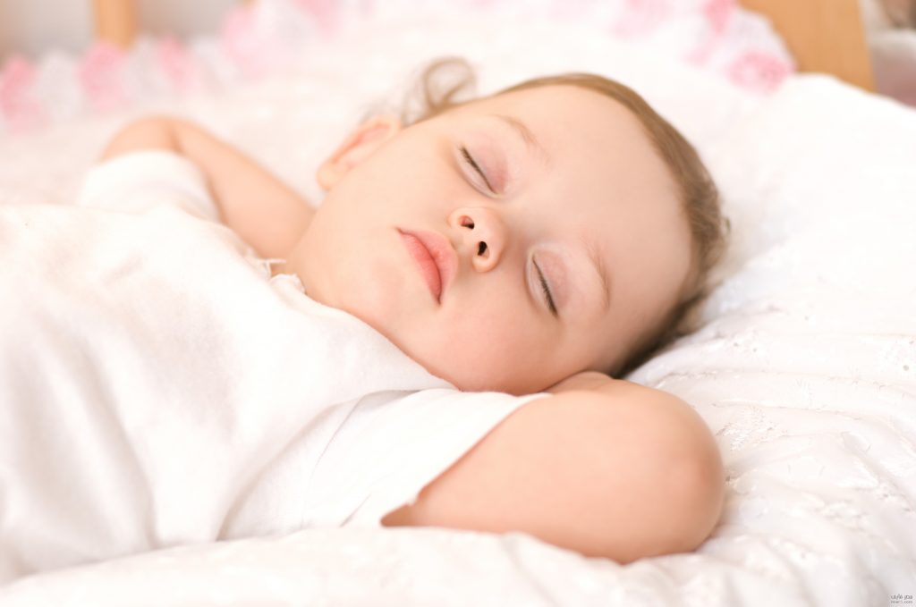 چرا خواب برای کودکان مهم است؟ + بررسی اهمیت خواب برای کودکان
