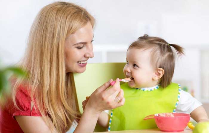  به زمان‌بندی غذا توجه کنید برای علاقه‌مند کردن کودکان 